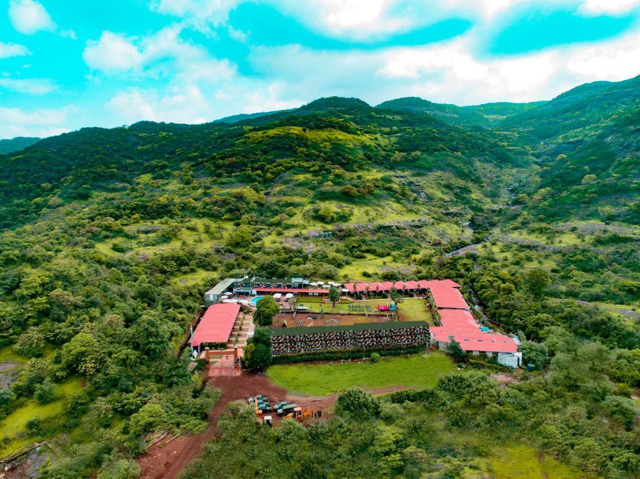 Data Resort By Della Adventure Lonavala Bagian luar foto
