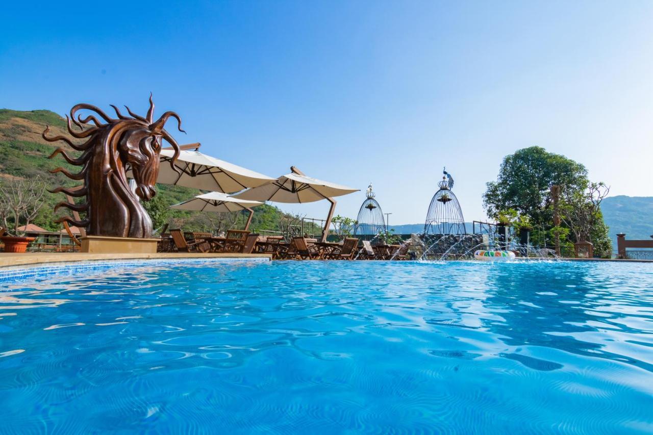 Data Resort By Della Adventure Lonavala Bagian luar foto